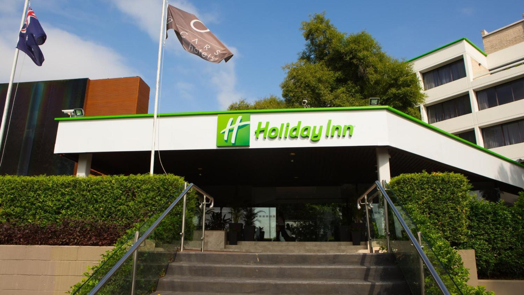 Holiday Inn Warwick Farm By Ihg Exterior photo