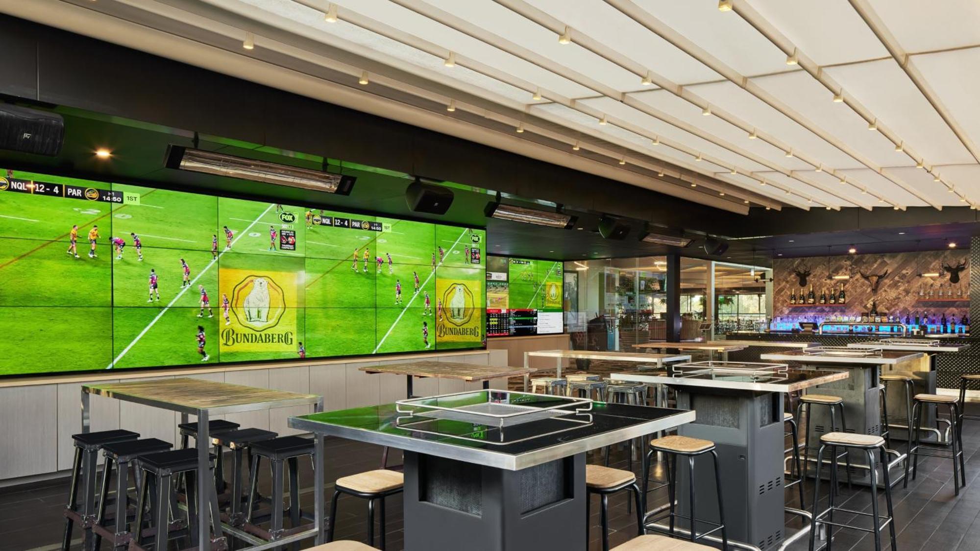 Holiday Inn Warwick Farm By Ihg Exterior photo